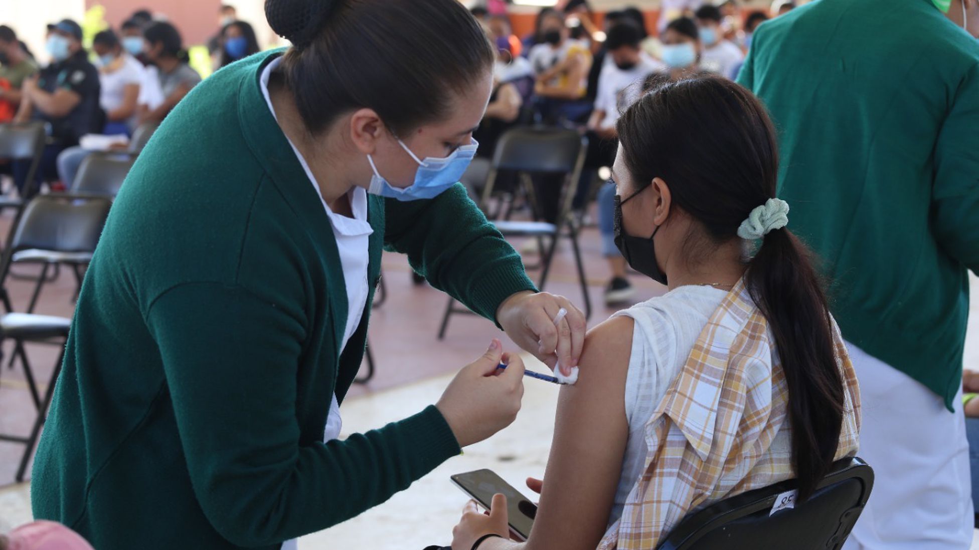 Inicia vacunación contra covid-19 para niñas y niños de 7 años