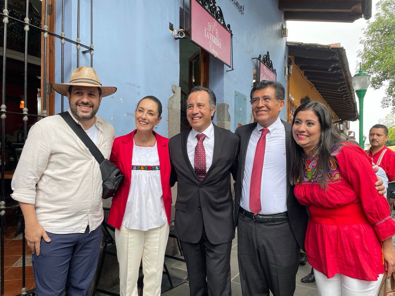 Tras visita a Veracruz, Sheinbaum niega campaña electoral