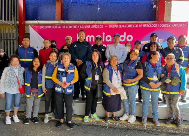 Realiza Coyoacán jornada de limpieza en Mercado Santo Domingo de las Rosas
