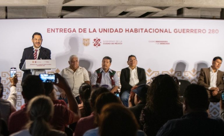 El jefe de Gobierno, Martí Batres, también le ha tenido que entrar a los temas de campañas electorales anticipadas. Esta vez salió en defensa del presidente López Obrador, luego de que quien se perfila como la candidata presidencial de la oposición, Xóchitl Gálvez, dijo de él que es un “machista".