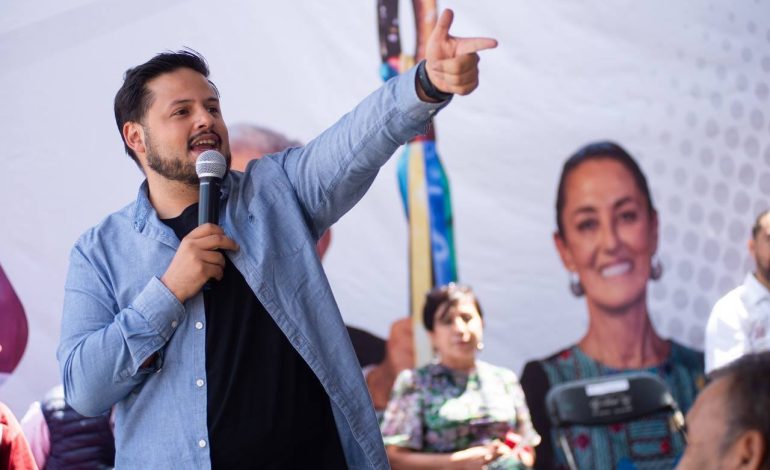 La dirigencia de Morena en la Ciudad de México, que encabeza Sebastián Ramírez, lamentó “el mal momento” que el Frente Amplio por México (PAN, PRI y PRD) está haciendo pasar a la a la alcaldesa de Cuauhtémoc. Sandra Cuevas, luego de que ella acusó de querer excluirla del proceso interno para elegir al candidato de la oposición para la elección del 2024. FOTO: Morena CDMX