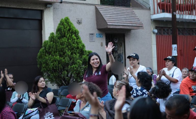 La candidata por Morena, a la Alcaldía de Iztacalco, Lourdes Paz, se reunió con integrantes de la Unión de Trabajadores y Choferes de transporte público Quetzales AC. para celebrar a los pequeños por el Día del Niño, evento en el que se comprometió a una serie de acciones para los niños y las familias puedan convivir y recrearse. FOTO: Especial