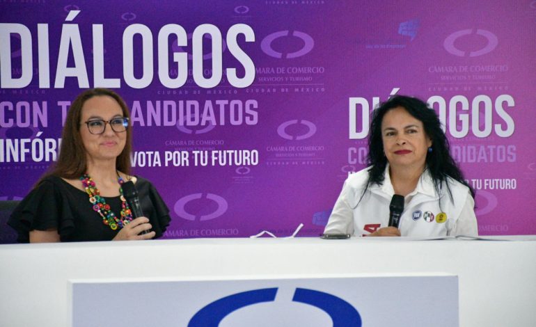 Sólo Margarita Saldaña asistió a dialogar con empresarios de la CANACO