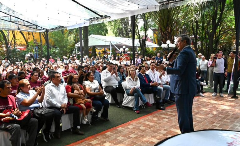 El caradura de Ebrard hace campaña en CDMX