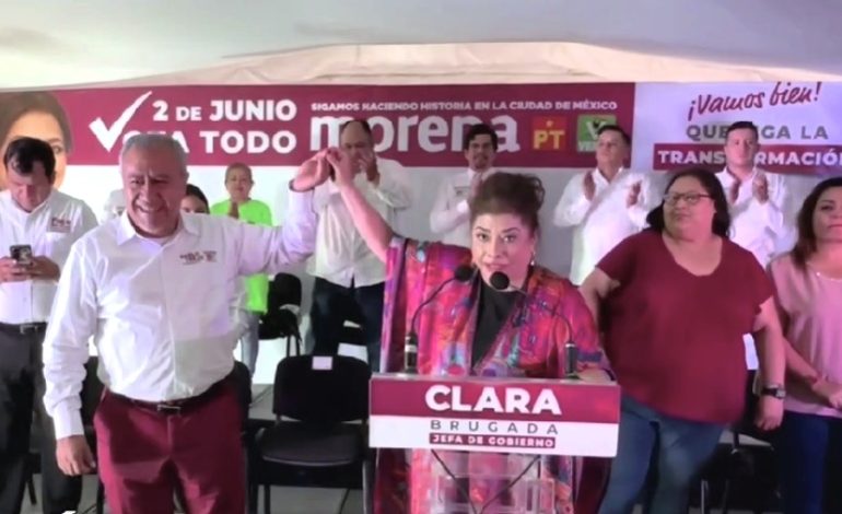 A fin de que durante su gobierno cuente con un buen Presupuesto de Egresos, la candidata de Morena a la Jefatura de Gobierno, Clara Brugada, de manera enfática hizo un llamado a que la gente en la demarcación Iztacalco vote por Pablo Trejo, candidato a diputado local por el Distrito 13 de la Ciudad de México, con cabecera en esa Alcaldía. FOTO: Especial