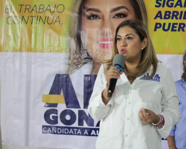 Alfa González denuncia coacción del voto con reparto de pipas de agua de su contrincante