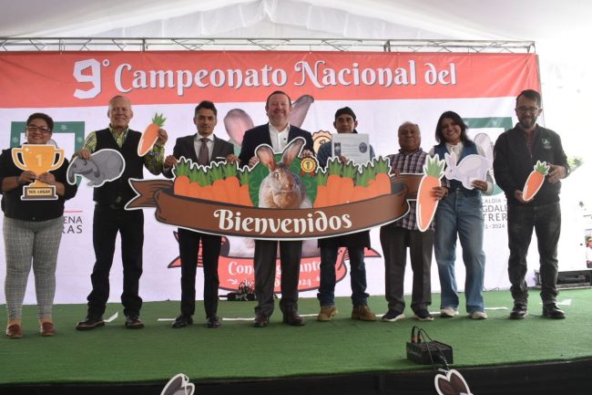 Se inaugura el 9° Campeonato Nacional del Conejo Gigante de Flandes en la Magdalena Contreras