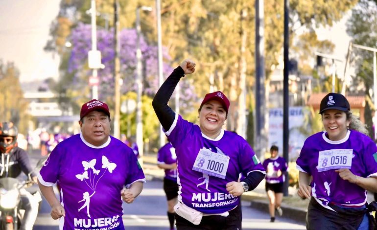 En la Gran Carrera «Tan Fuerte como una Mujer» participó la alcaldesa de Tláhuac, Berenice Hernández, quien agradeció la participación de todas las mujeres en una actividad de significativa importancia para conmemorar el Día Internacional de la Mujer.