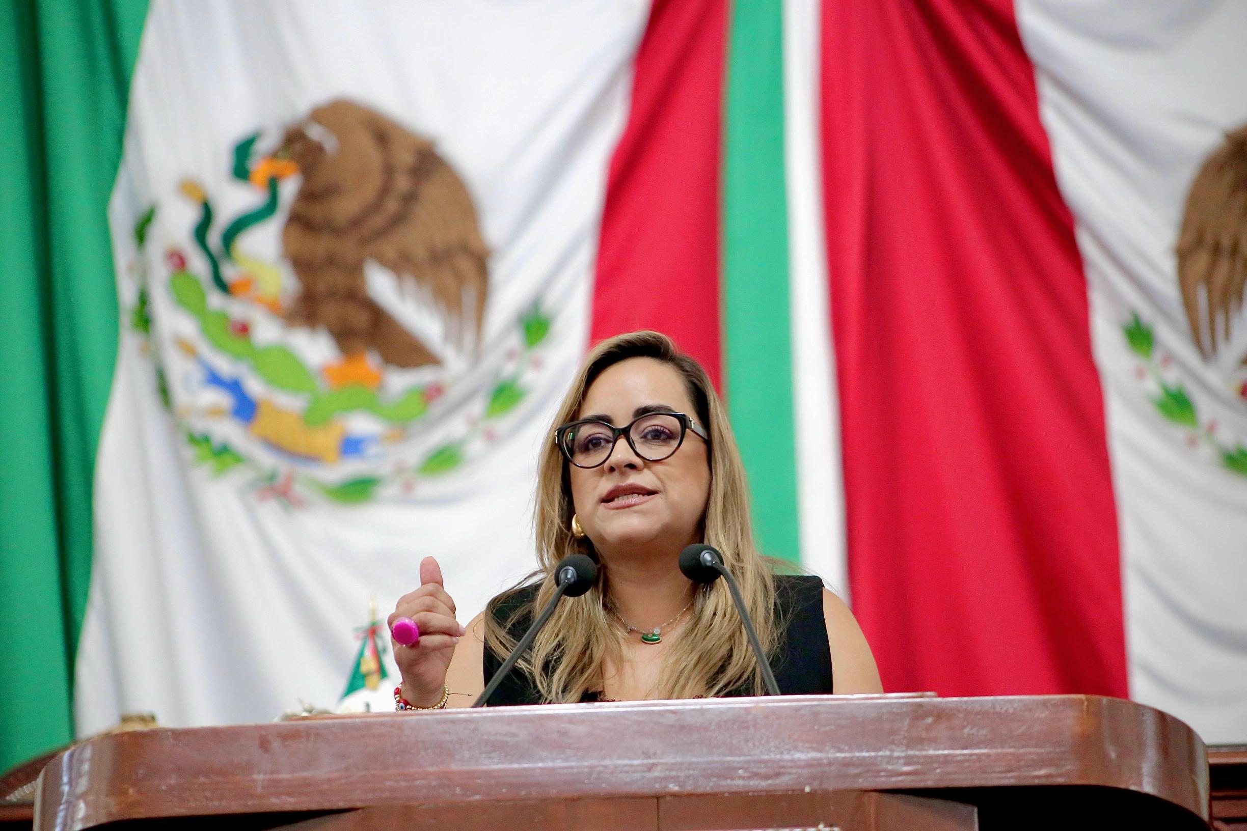 Laura Álvarez Soto propone proteger a las y los niños del humo de segunda mano