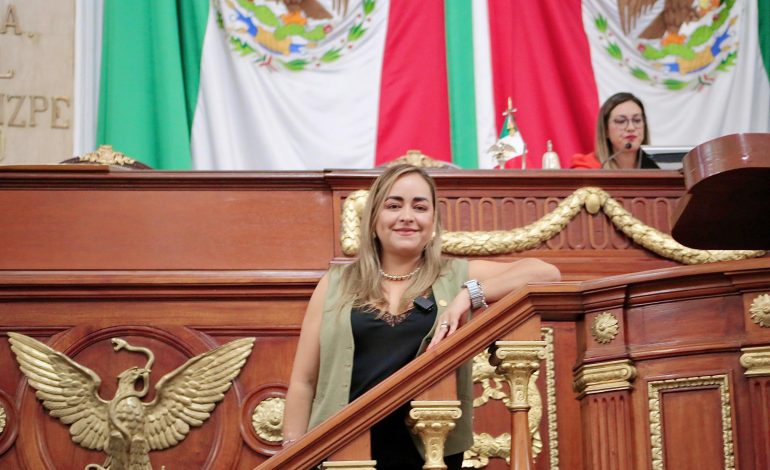 Laura Álvarez presenta iniciativa para prohibir narcocorridos en escuelas y espectáculos públicos
