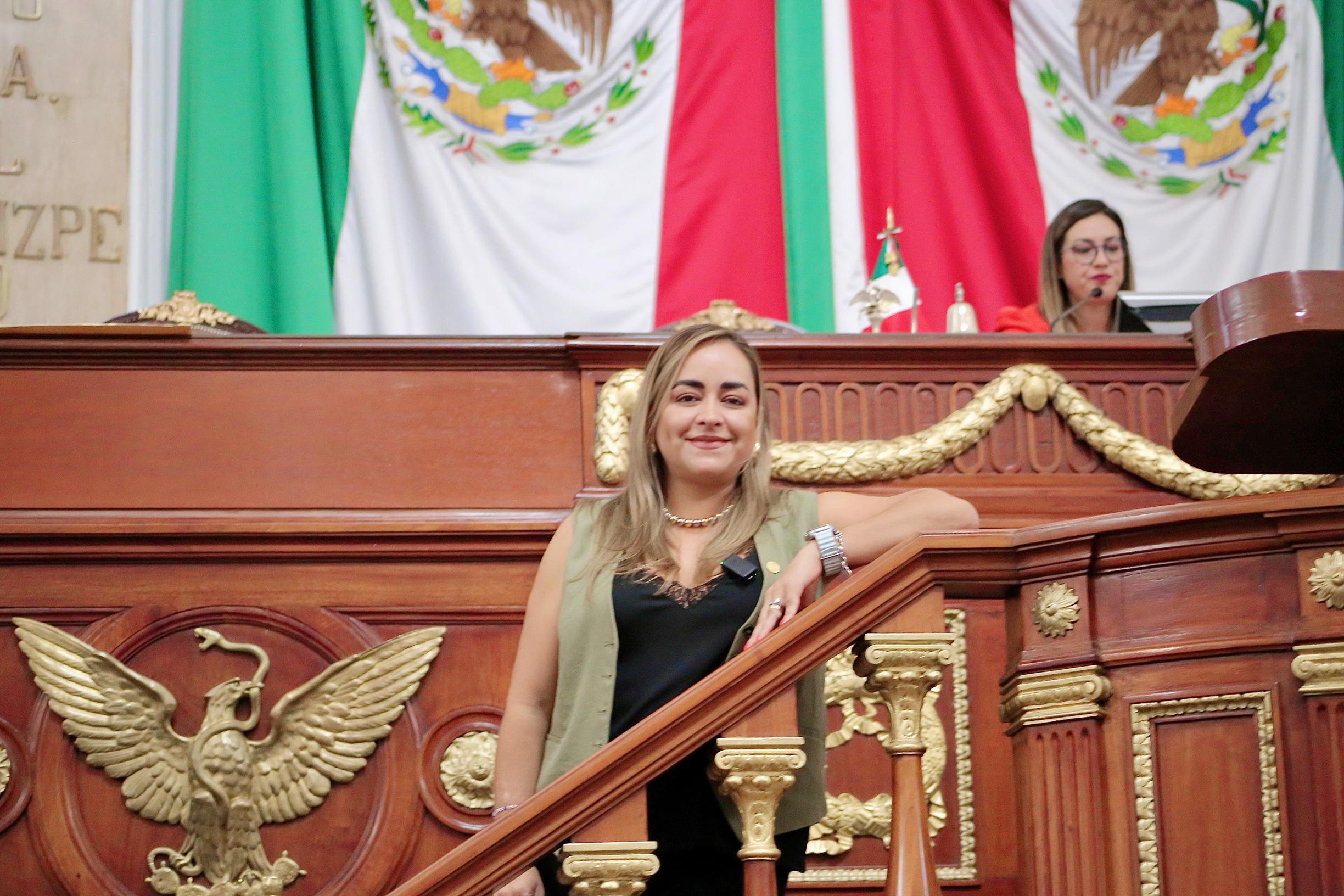 Laura Álvarez presenta iniciativa para prohibir narcocorridos en escuelas y espectáculos públicos
