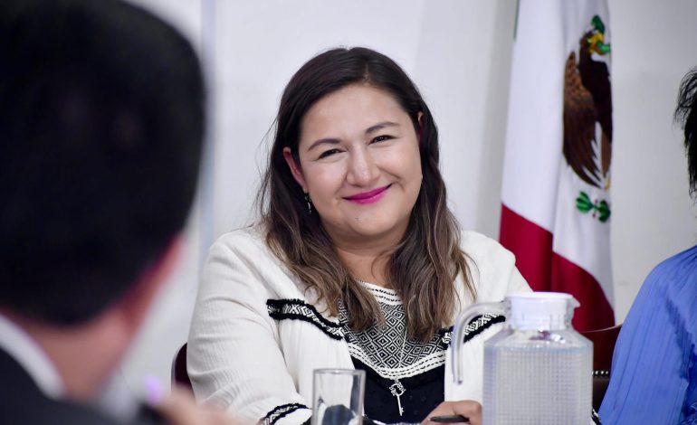 La vida en rosa de Nancy en Azcapo