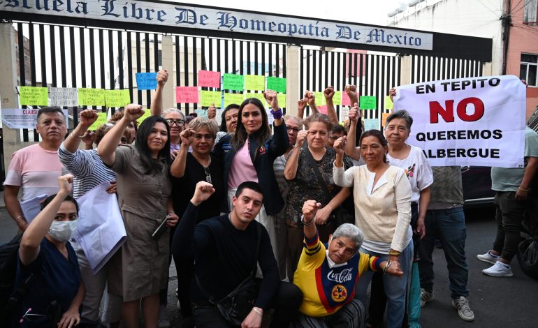 Respalda alcaldesa Ale Rojo de la Vega a vecinos de Tepito ante arbitrariedades.