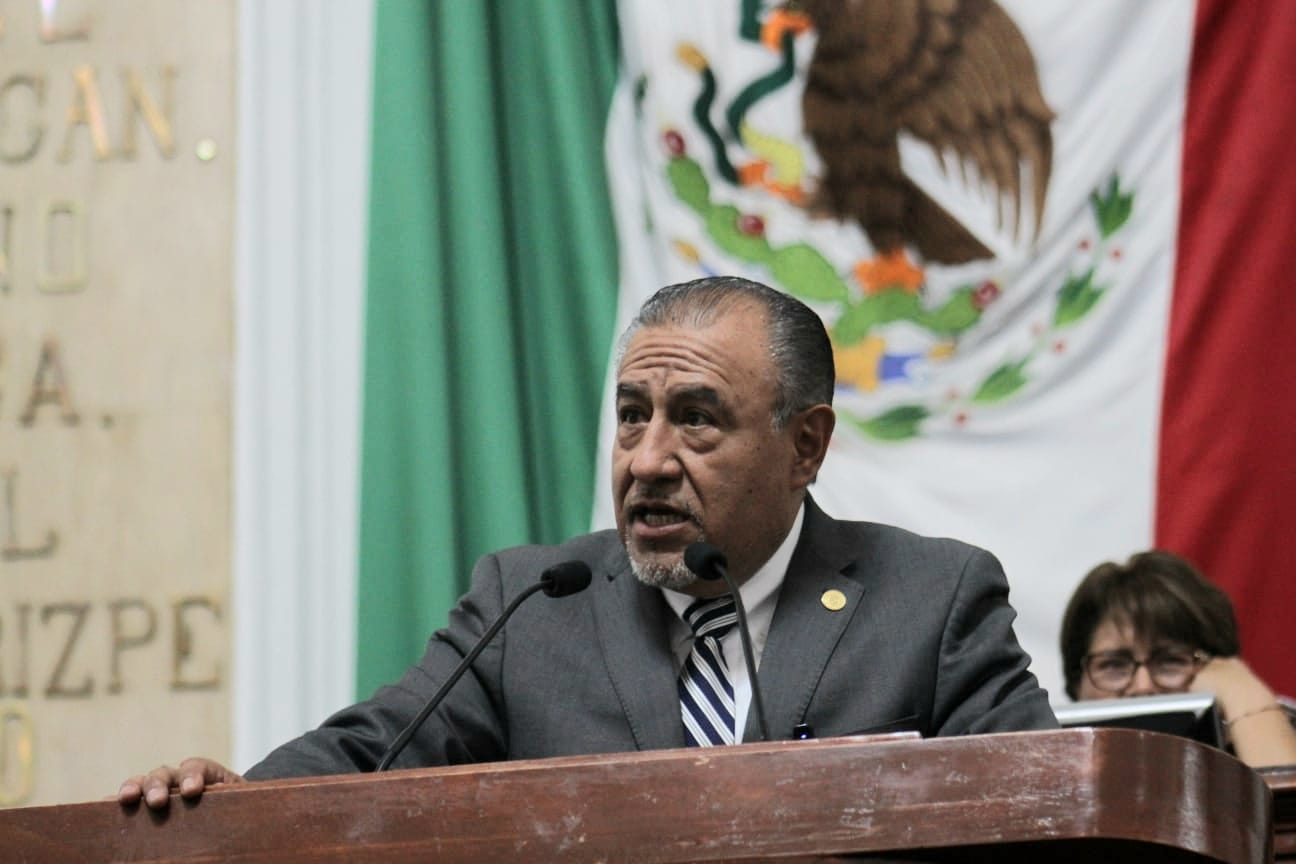 Urgen acciones contra plaga de muérdago en arbolado de CDMX