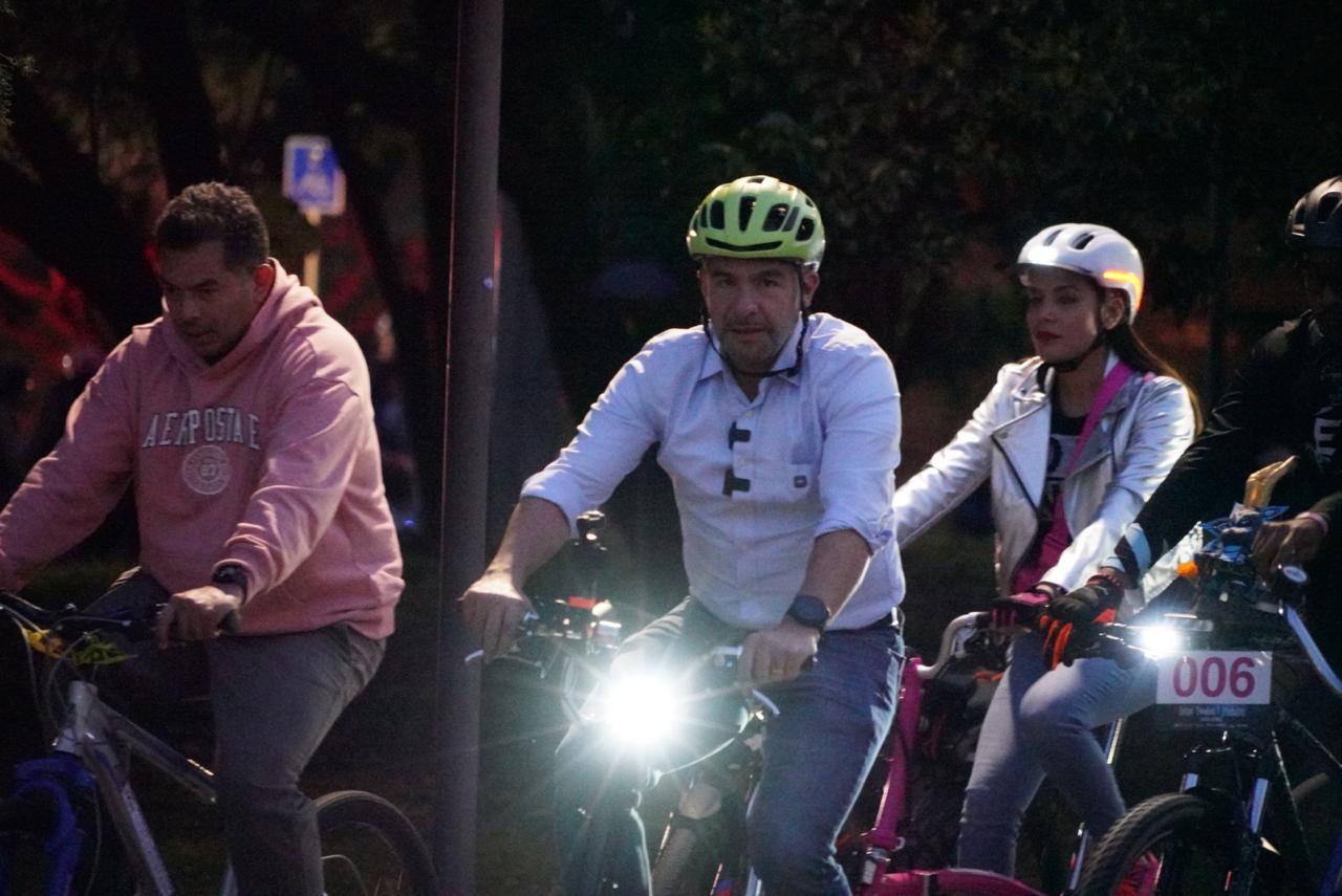 Tabe encabeza rodada nocturna en Panteón Civil de Dolores