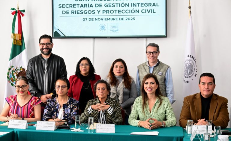 La titular de la Secretaría de Gestión Integral de Riesgos y Protección Civil, Myriam Urzúa Venegas, compareció ante la Comisión de Gestión Integral de Riesgos y Protección Civil del Congreso local, como parte de la glosa del Primer Informe de la jefa de Gobierno, Clara Marina Brugada Molina.